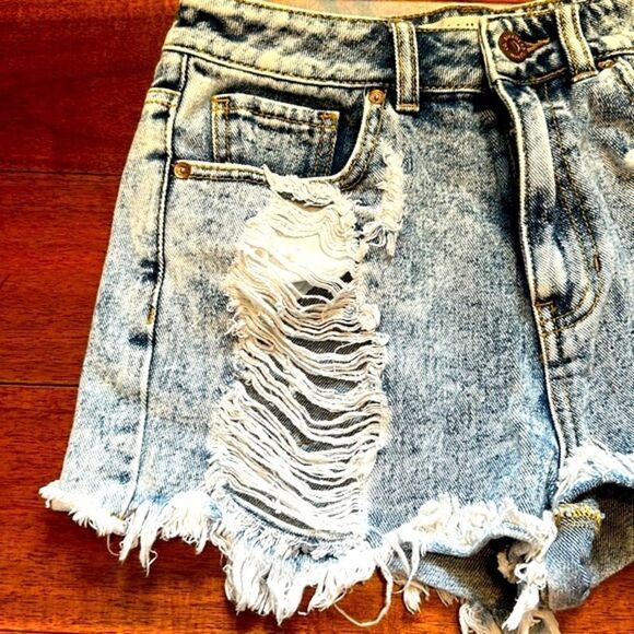 Bullhead shorts  - Picture 2 of 9